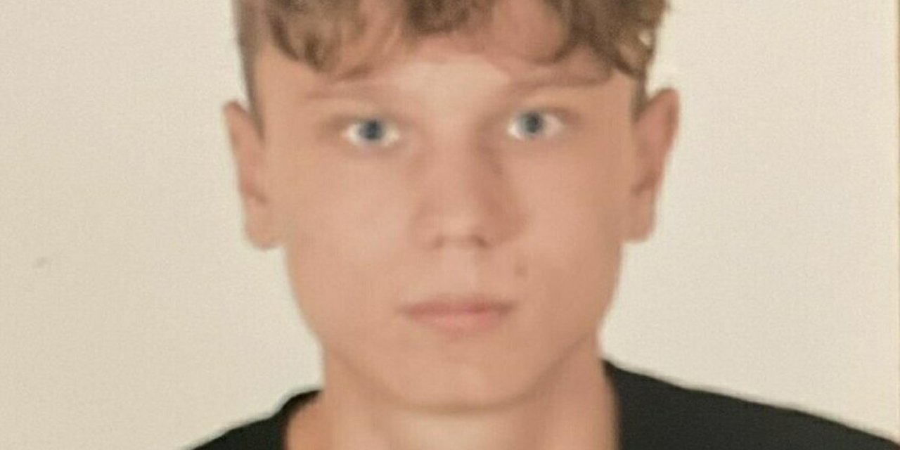 İzmir'de İki Arkadaşın Bıçaklı Kavgasının Görüntüleri Ortaya Çıktı; 1 Ölü, 1 Yaralı