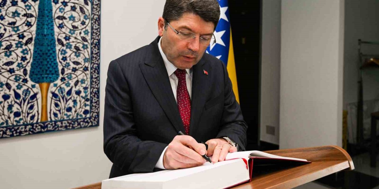 Adalet Bakanı Tunç, Türkiye’nin Saraybosna Büyükelçiliğini Ziyaret Etti