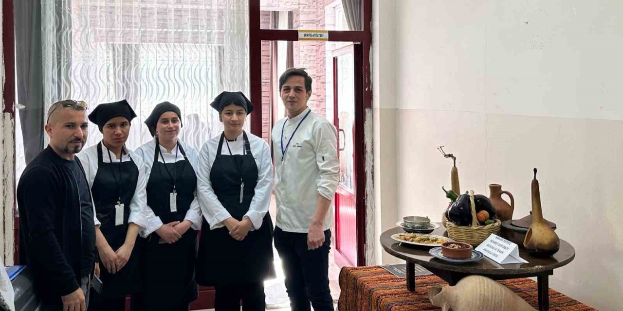 Hakkarili Öğrenciler Yemek Yarışmasında Birinci Oldu