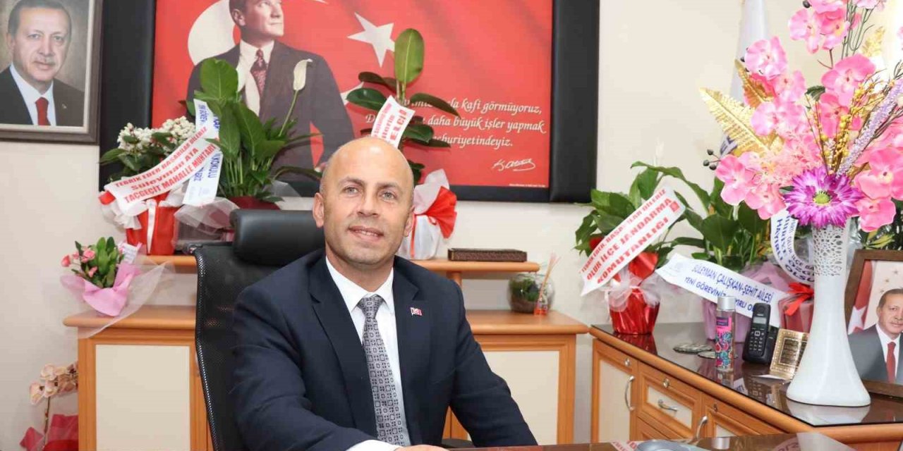 Belediye Başkanı Makamı Çiçek Bahçesi Gibi
