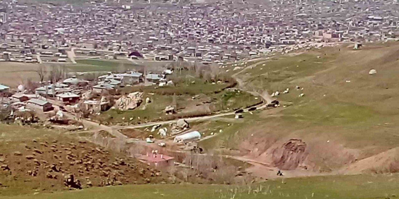 Kaçak Kazı İhbarına Giden Ekipler Bambaşka Bir Durumla Karşılaştı