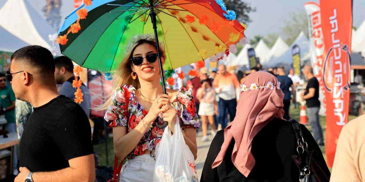 Portakal Çiçeği Karnavalı Renkli Görüntülere Sahne Oluyor