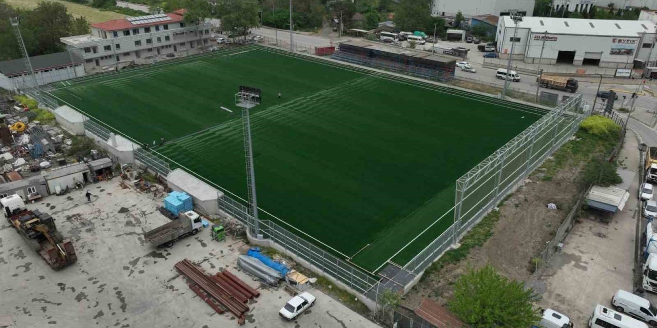Yakup Altun Stadı’nda Sentetik Çim Seriliyor