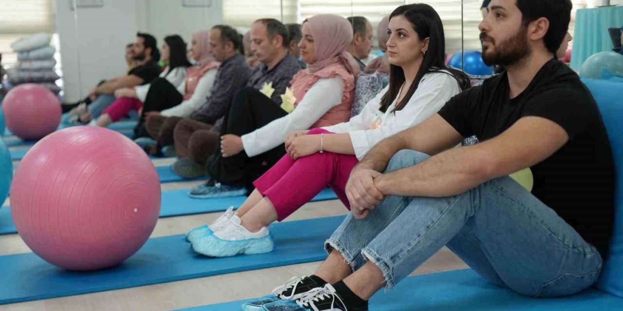 Babalar Bu Okulda Eşleriyle Doğuma Hazırlanıyor