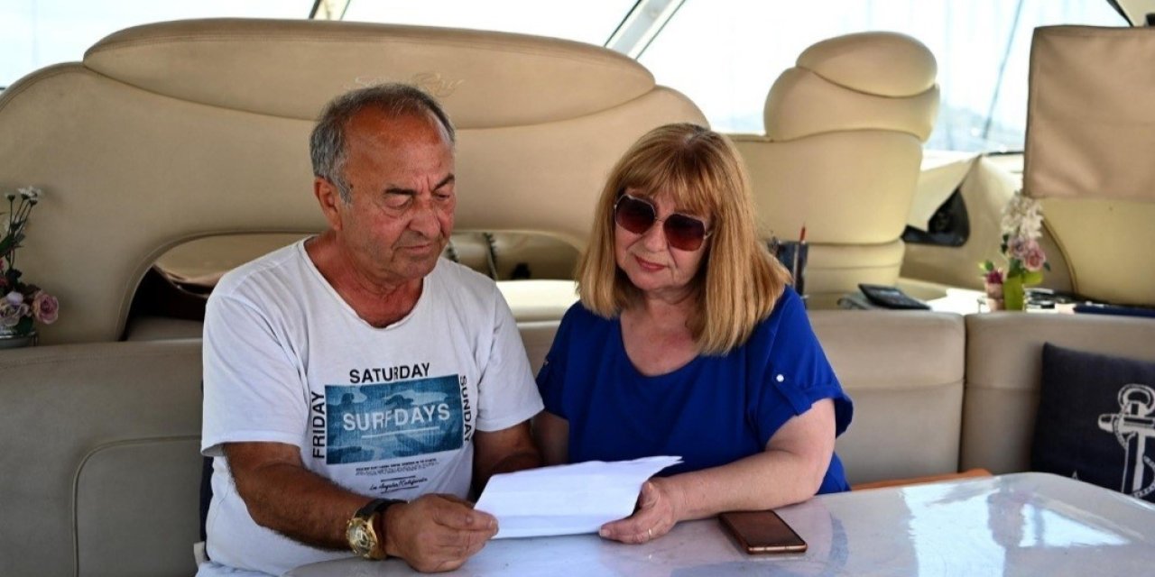 Bankta Unutulduktan Sonra Çalınan Döviz Dolu Çantayı, Polis Bulup Sahibine Teslim Etti