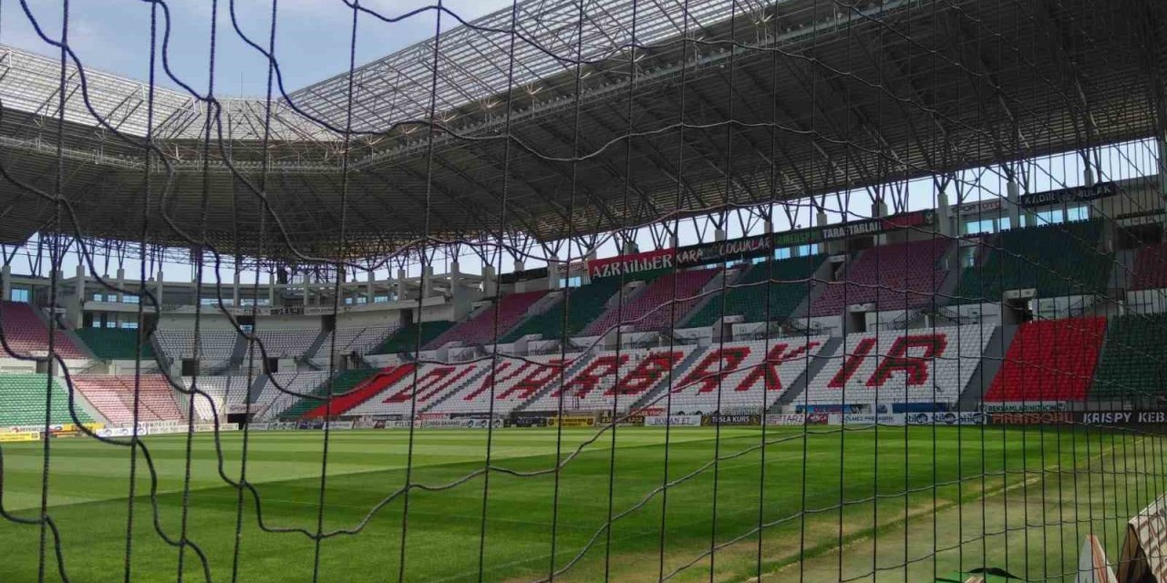 Diyarbakır Stadyumunda Şampiyonluk Maçı Hazırlıkları Tamamlandı