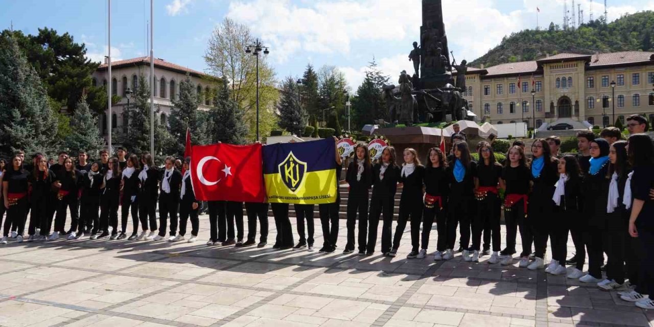 Çanakkale Savaşı’nda 3 Dönem Mezun Veremeyen Lise, 139. Yılını Kutluyor