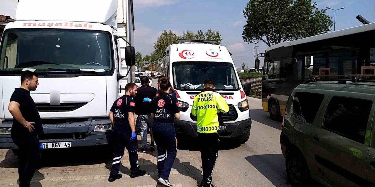 Kafa Kafaya Çarpıştılar:  4 Yaralı