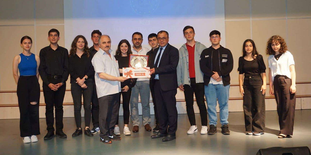 Rize’de Türkülerimiz ve Gönüllere Dokunan Hikayeleri Öğrencilerle Buluştu