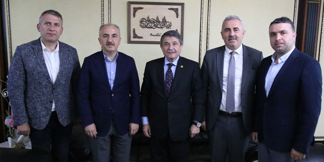 Rize Belediye Başkanı Metin, Hizmet İş Sendikası’nı Konuk Etti