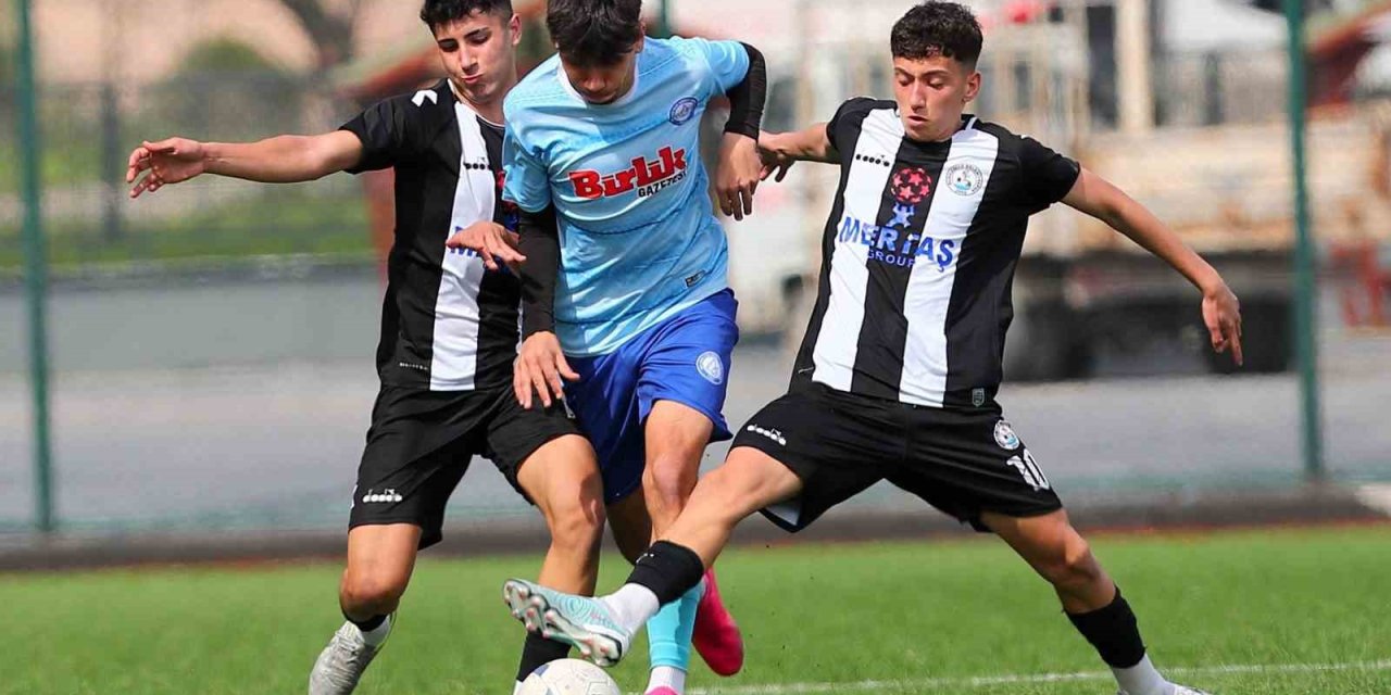 Burhaniye Belediyespor U-18 Takımı Türkiye Şampiyonası’na Hazır