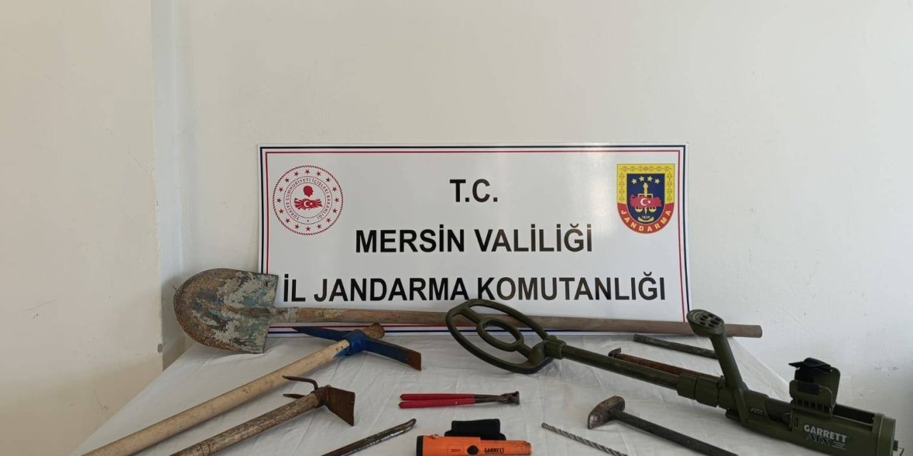 Mersin’de Kaçak Kazı Yapan 2 Kişi Yakalandı
