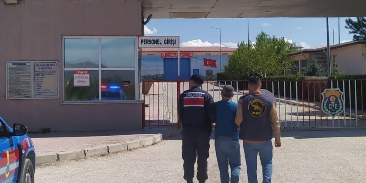 4 Yıl 9 Ay Hapis Cezası Bulunan Şahsı Jandarma Yakaladı