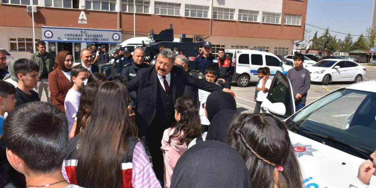 Polislik Mesleği Ve Çalışmaları Öğrencilere Anlatıldı