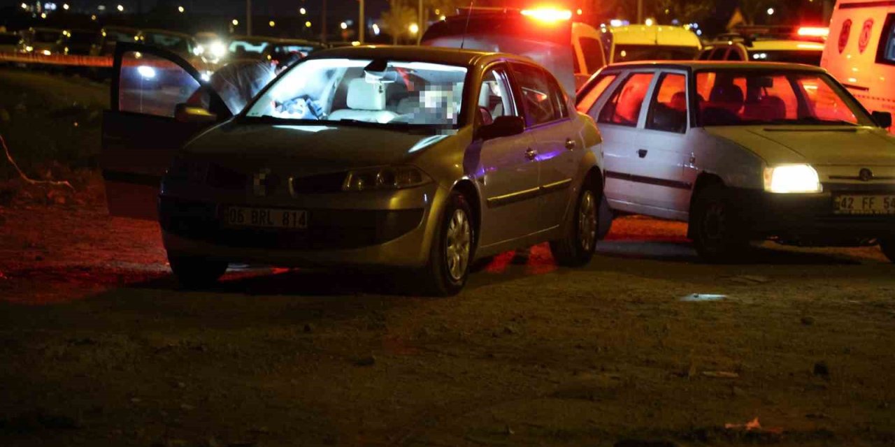 Araç İçerisinde Göğsünden Vurulmuş Halde Ölü Bulundu