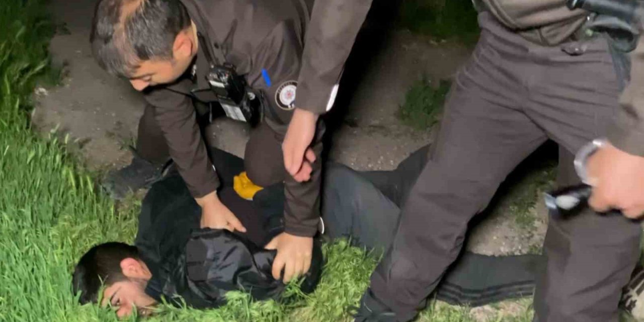 Aksaray’da Nefes Kesen Polis-hırsız Kovalamacası Kamerada
