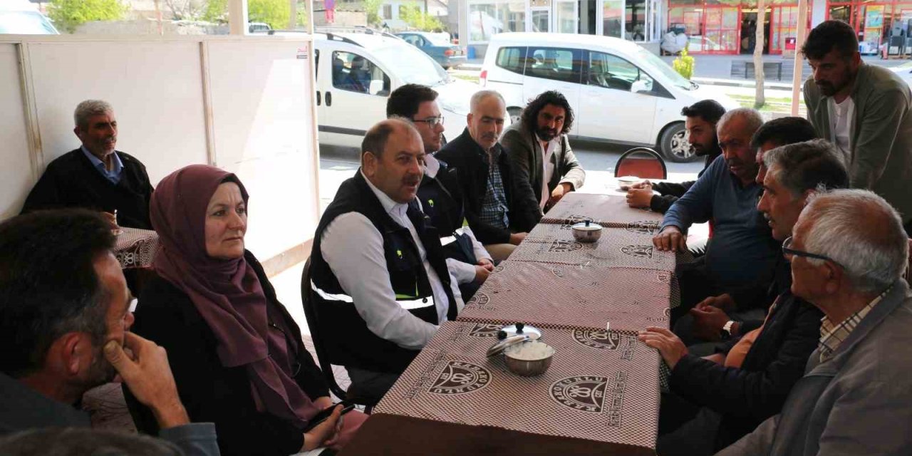 Çiftçiler Bilgilendiriliyor