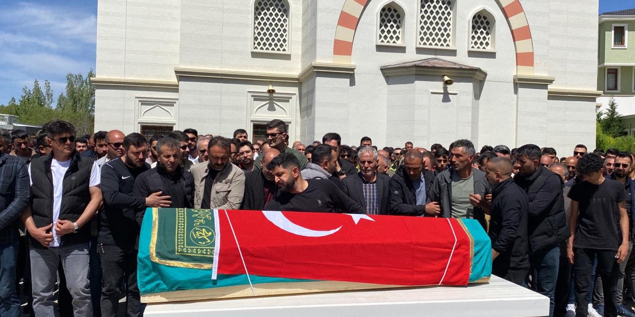 İliç'teki Maden Faciasında 66 Gün Sonra Cansız Bedenine Ulaşılan İşçi, Toprağa Verildi