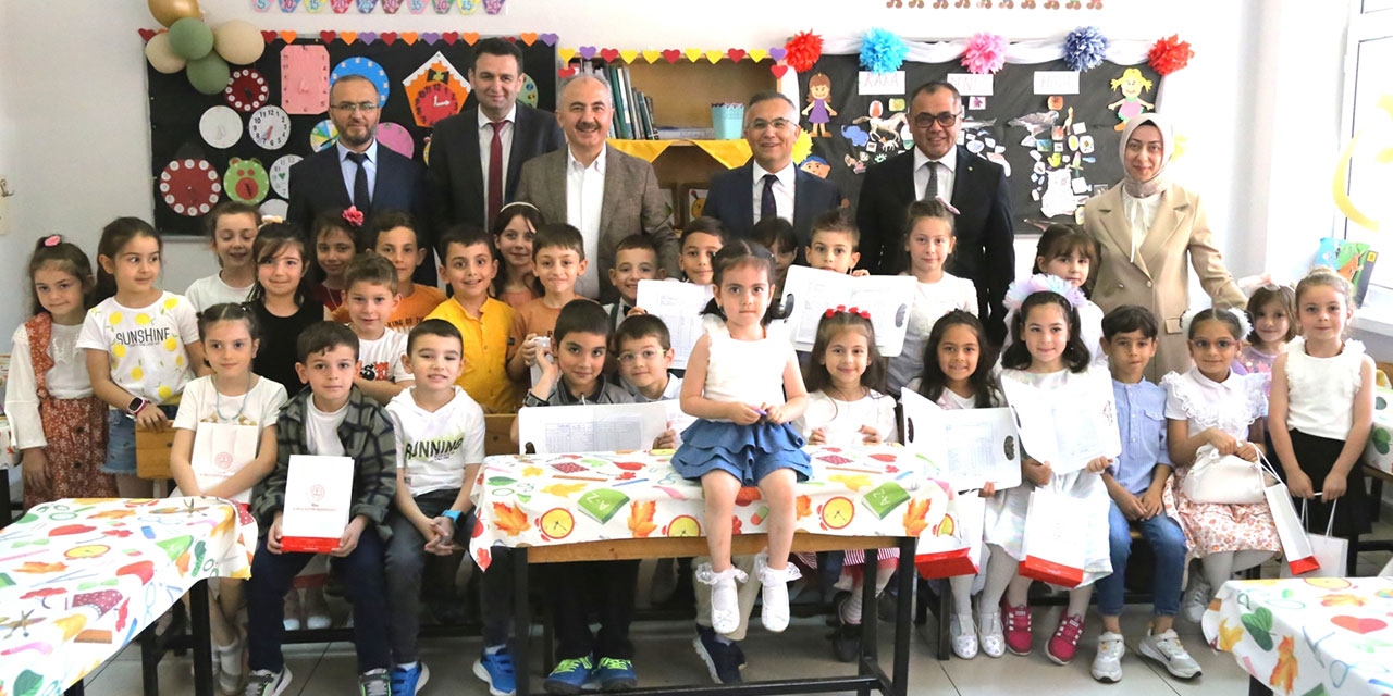 Rize'de 60 bin öğrenci karne heyecanı yaşadı