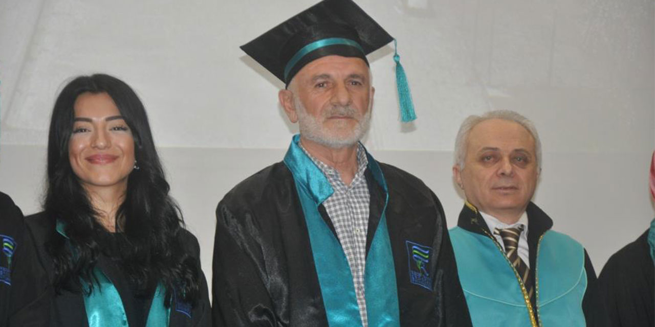 Rize'de turizmci belediye başkanının 65 yaşındaki mezuniyet sevinci