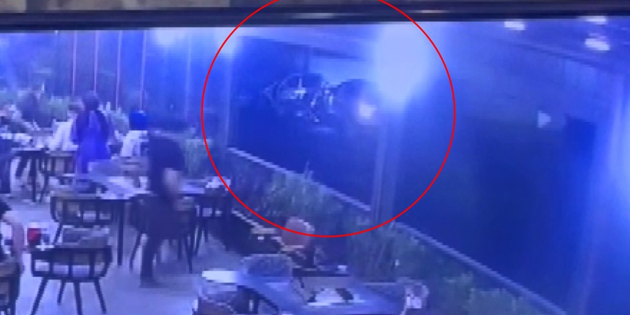 Şırnak'ta Otomobil İle Cipin Kafa Kafaya Çarpıştığı Kaza Kamerada: 3 Yaralı