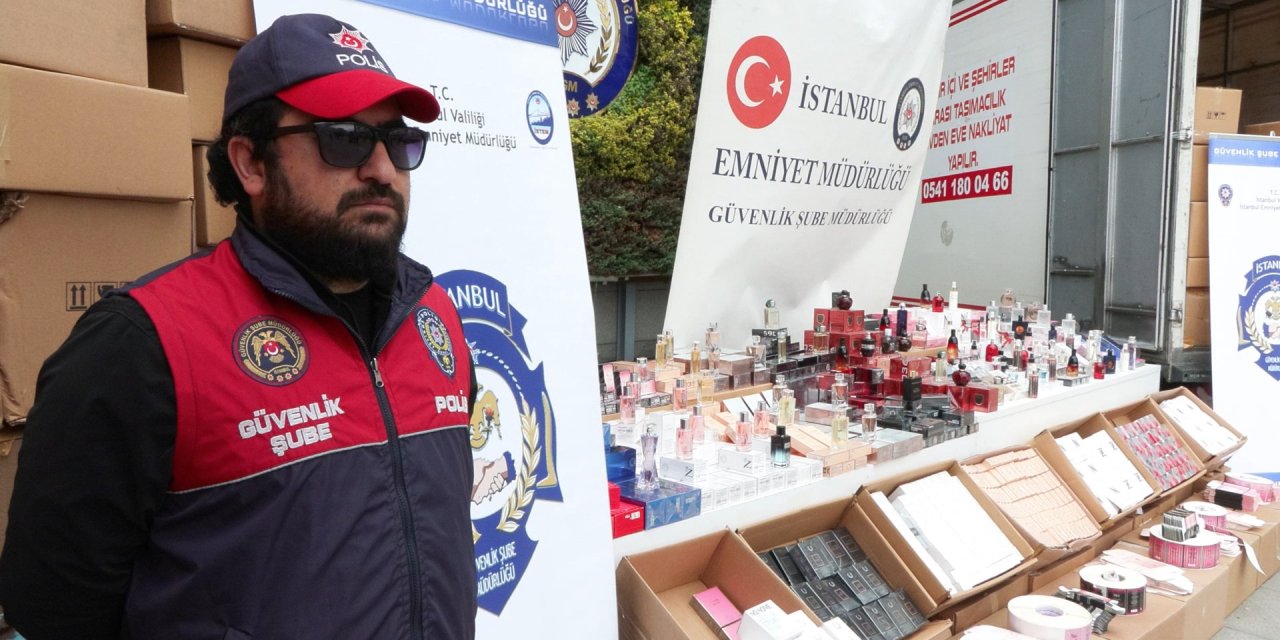 İstanbul - Arnavutköy'de Sahte Parfüm Operasyonu: 64 Bin Şişe Ele Geçirildi