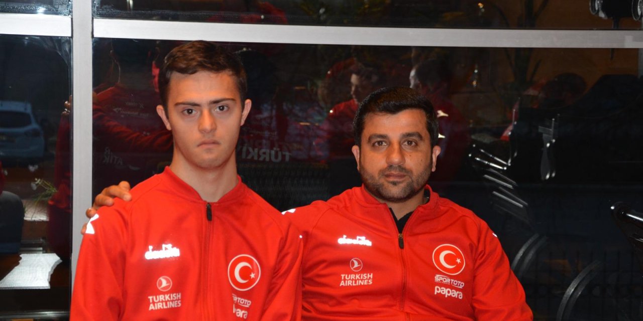 İstanbul - Görev Yeri Değiştirilen Beden Eğitimi Öğretmeni İçin Öğreciler Ve Veliler Eylem Yaptı