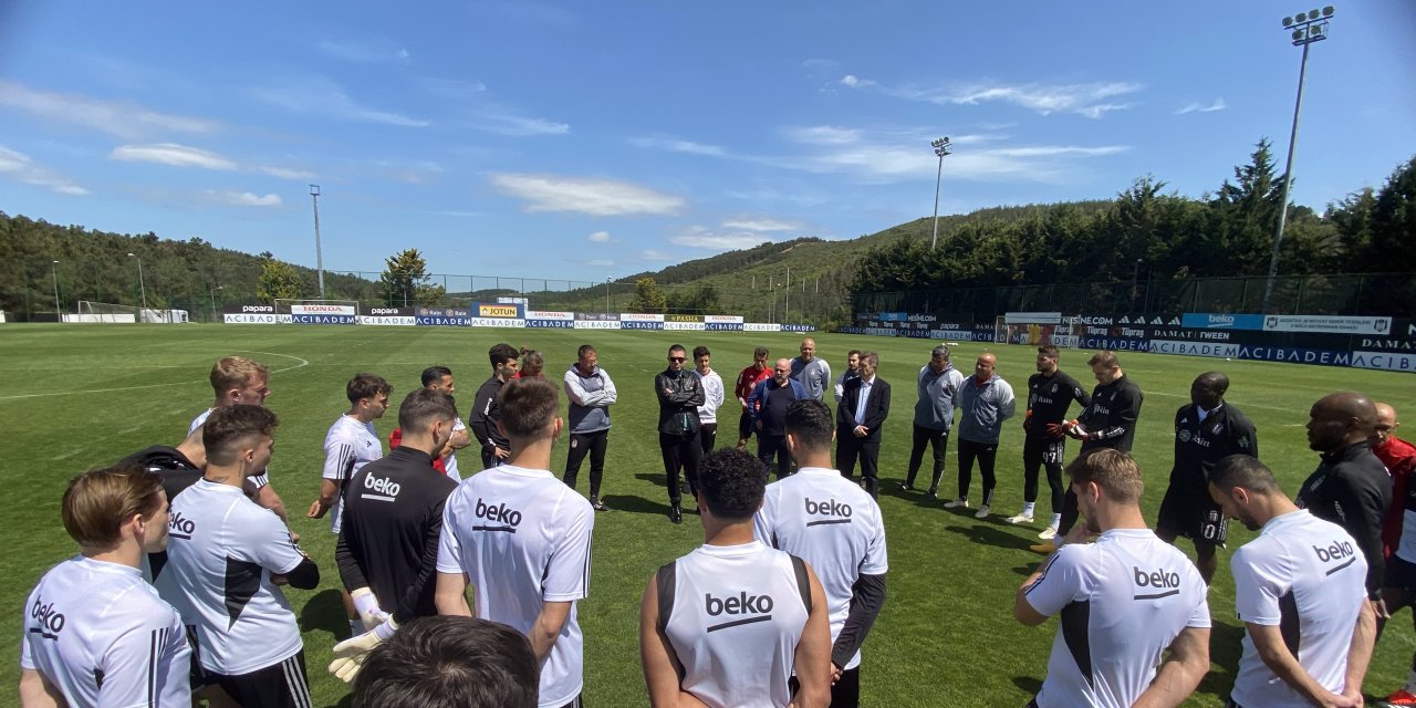 Beşiktaşlı Yöneticiler, Kupadaki Mke Ankaragücü Maçı Öncesinde Takımla Buluştu