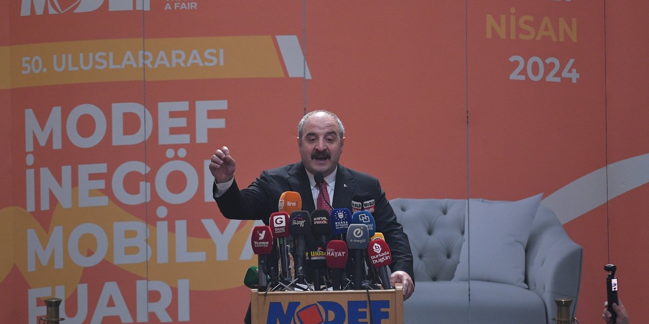 Varank: Milletin Nazarında İstiklal Marşı'na, Türk Bayrağına Saygı Duymayanın Hiçbir İtibarı Olmaz