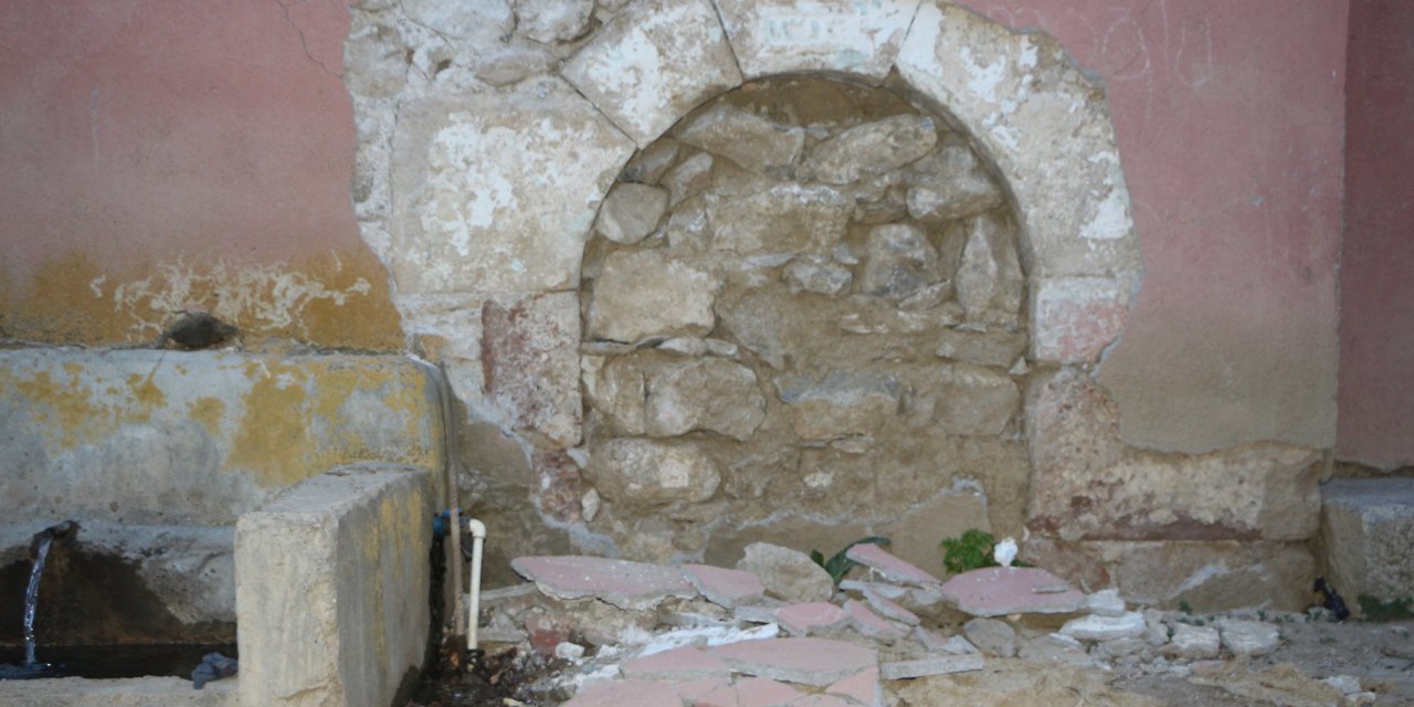Sulusaray'da Deprem Sonrası Osmanlı Dönemine Ait Çeşme Ortaya Çıktı