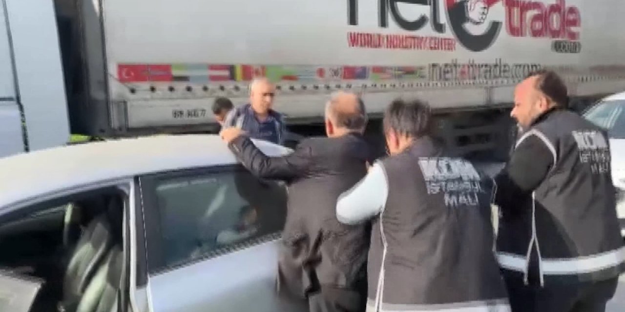 İstanbul- Vergi Dairesinde Rüşvete Suçüstü