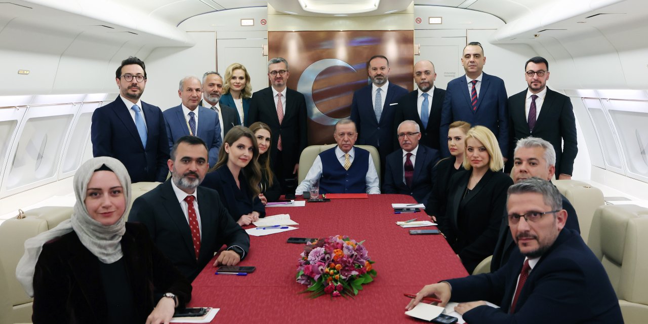 Erdoğan, Irak Dönüşü Uçakta Gazetecilerle Sohbet Etti