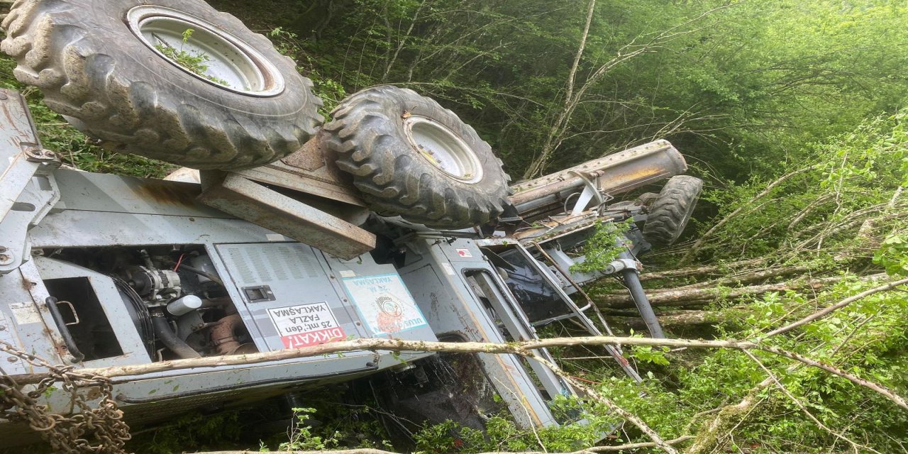 50 Metreden Yuvarlanan İş Makinesinin Operatörü Ağır Yaralandı
