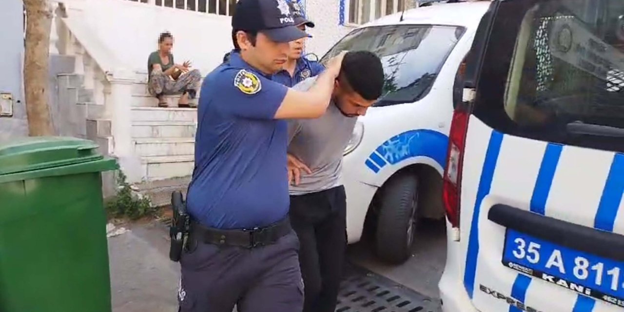 'Yan Baktın' Kavgasında Sırtından Bıçakla Yaralandı