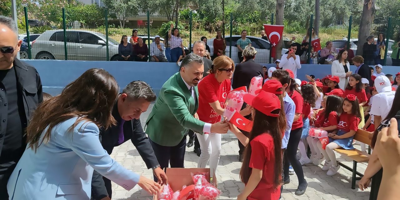 Rtük Başkanı Şahin, 23 Nisan’ı Hataylı Depremzede Çocuklarla Kutladı; ‘Çocuklar Bizim Kırmızı Çizgimizdir’