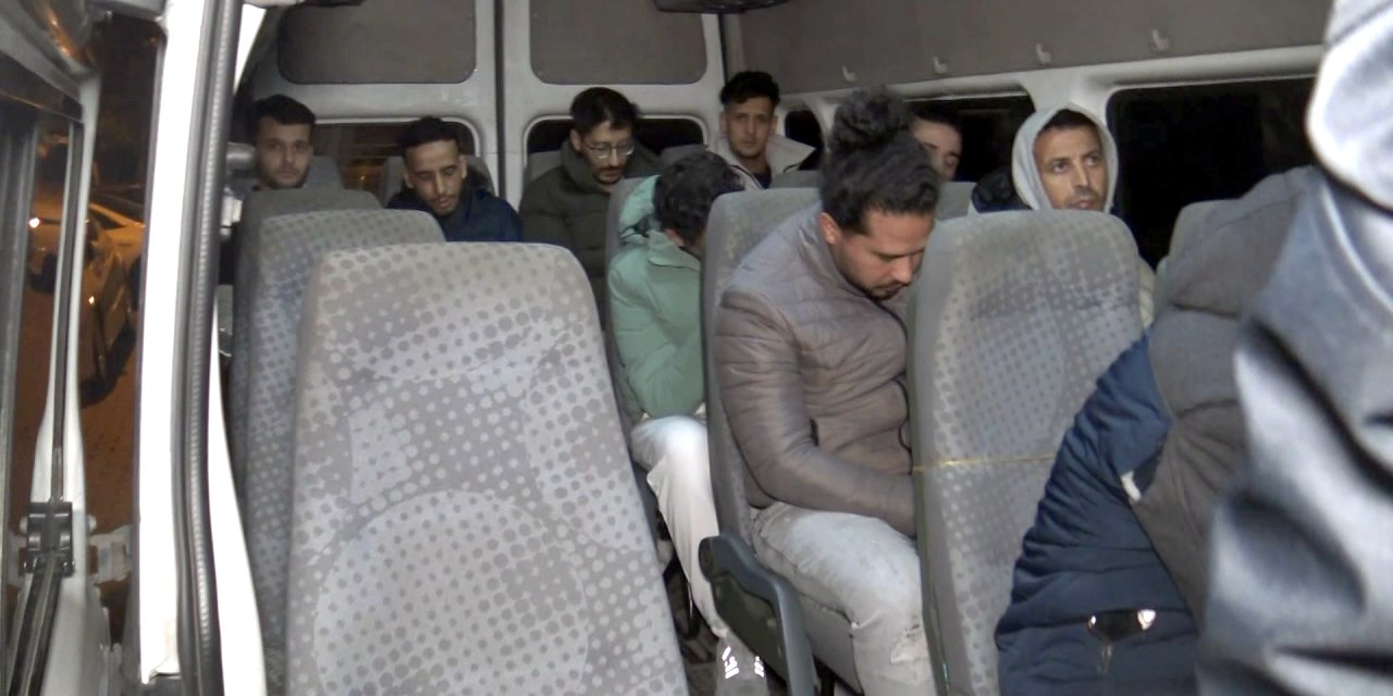 İstanbul - Avcılar’da Kaçak Göçmen Operasyonu: 10 Kişi Gözaltına Alındı