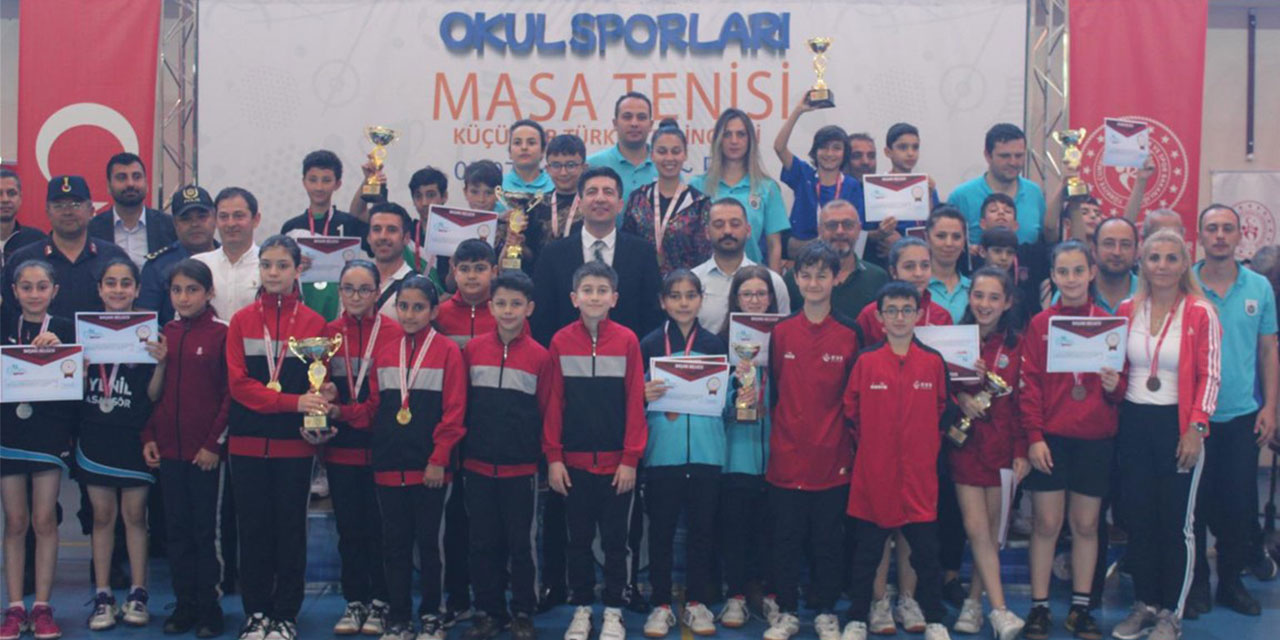 Masa Tenisi Türkiye Şampiyonası Rize'de Düzenlendi