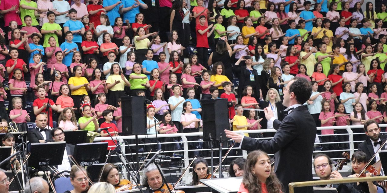 Denizli'de Cumhurbaşkanlığı Senfoni Orkestrası'ndan 1600 Öğrenciyle Konser