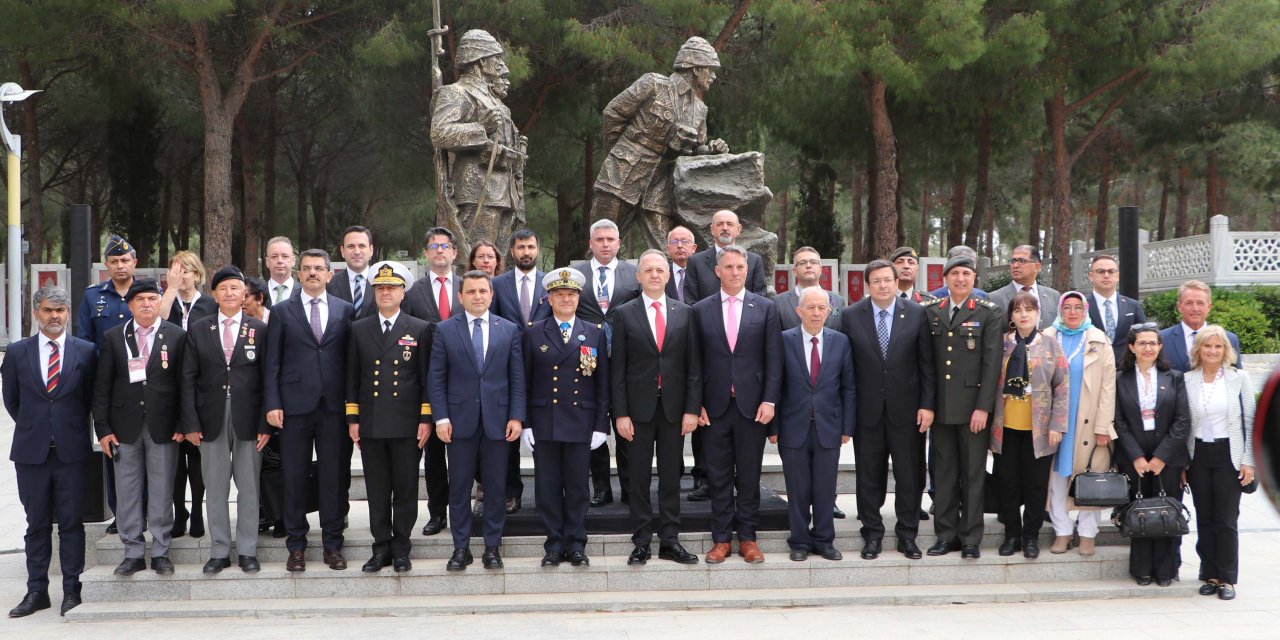 Çanakkale Kara Savaşları'nın 109'uncu Yıl Dönümünde Şehitler Anıldı