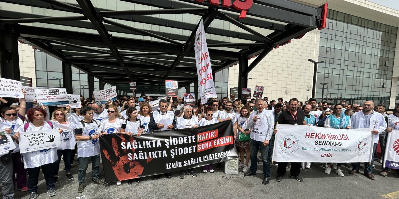İzmir İl Sağlık Müdürlüğü: Şahsın Tüfekle Hastaneye Girdiği Ve Sağlık Çalışanlarını Rehin Aldığı İddiaları Gerçeği Yansıtmamaktadır (2)