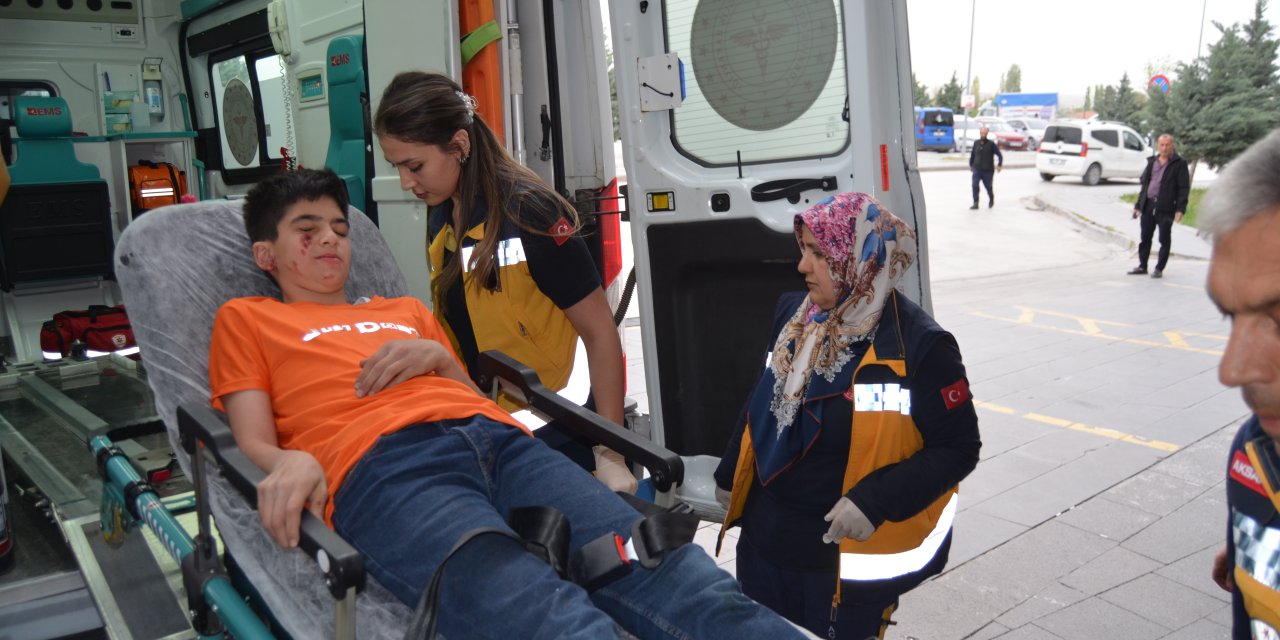 12 Yaşındaki Muhammed Ali, Arkadaşının Köpeğinin Saldırısına Uğradı