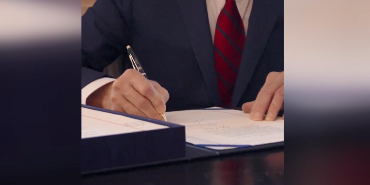 Biden, 95 Milyar Dolarlık Tasarıyı İmzaladı