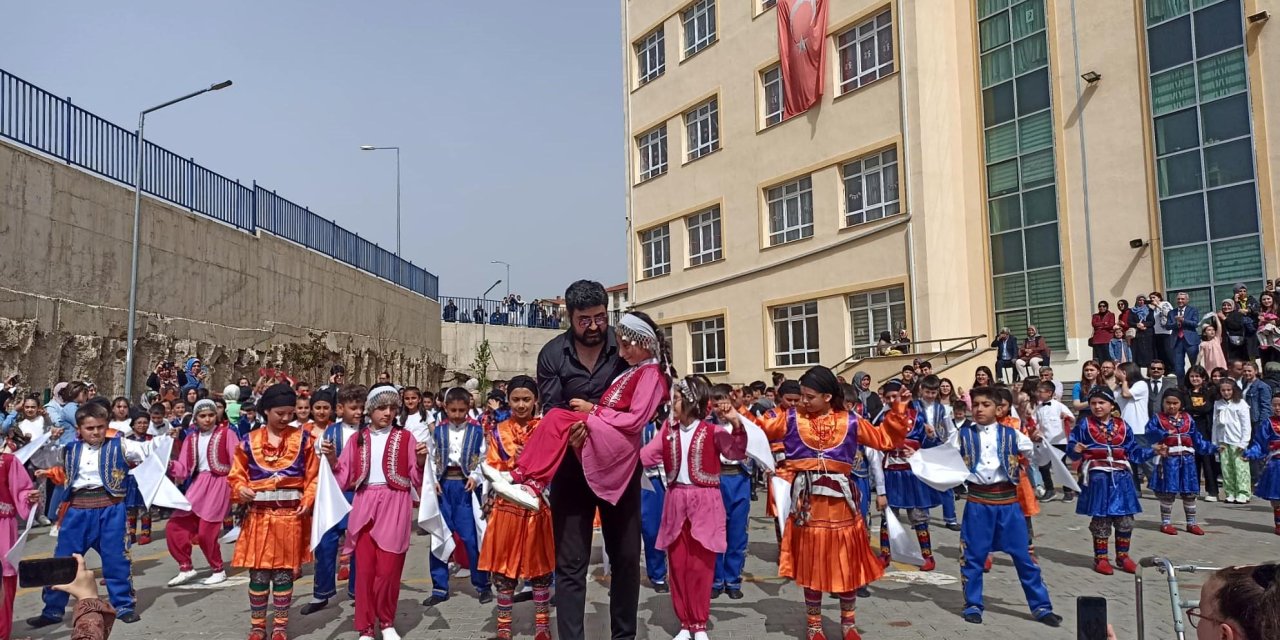 Engelli Zeynep'in Hayalini Öğretmeni Gerçekleştirdi