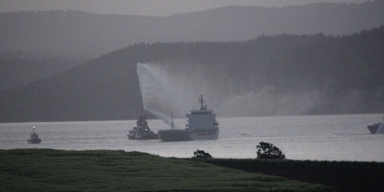 Çanakkale Boğazı'nda Gemi Yangını