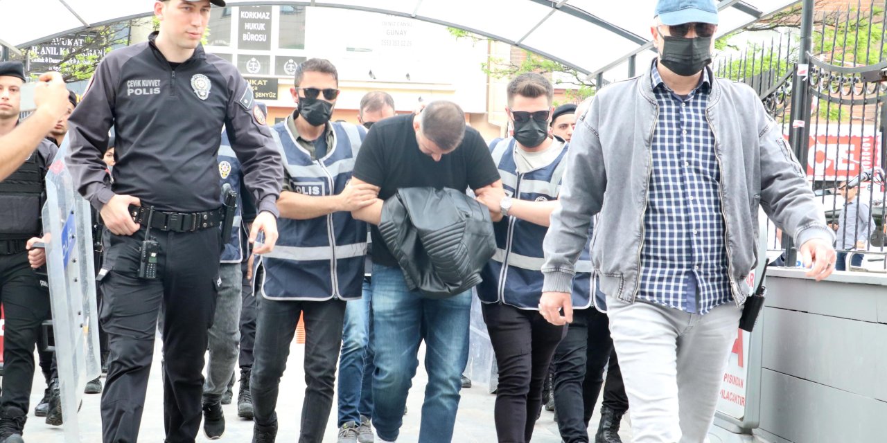 Kelime-i Tevhid Bayrağını Almaya Çalışan Şüpheli Tutuklandı