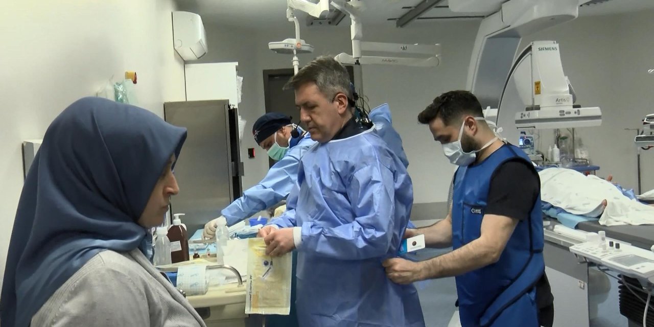 İstanbul - Türk Kardiyologların Yaptığı Operasyonu, Mısırlı Meslektaşları Canlı Yayında İzledi