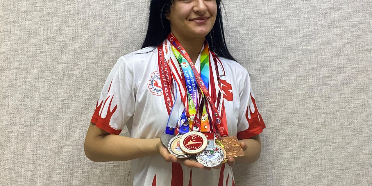 Kadınların Kendini Koruyabileceğini Göstermek İçin Savunma Sporunu Seçti; Türkiye 2'ncisi Oldu