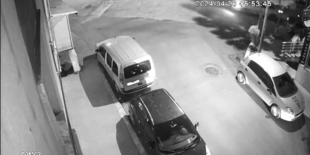 İstanbul- Esenyurt'ta 2 Kişinin Yaralandığı Silahlı Saldırı Kamerada