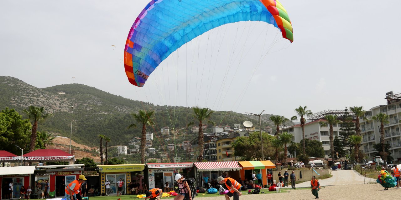 Yamaç Paraşütü Dünya Kupası Alanya'da Başladı