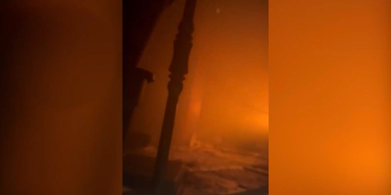 İstanbul -  Avcılar'da Uyuşturucu Operasyonu: Sera Kurulan Evde Polisi Gören Şüpheliler Yangın Çıkardı